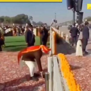 PM Modi picks up waste at Kartavya Path during Republic Day celebration, viral clip impresses netizens, WATCH