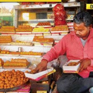 Will Delhi shopkeepers be forced to display nameplates during Navratra?