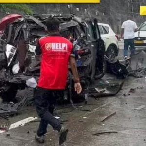 Mumbai Pune Expressway: 1 killed, many injured after nearly 20 vehicles crash in major accident