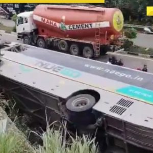 Day after Kurnool tragedy, private bus overturns in Telangana; several people injured