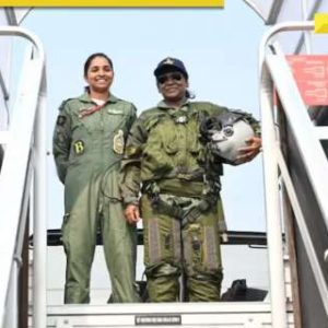 President Murmu poses with IAF pilot Shivangi Singh, shatters fake ‘captured’ during Operation Sindoor claim