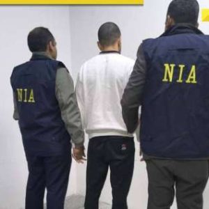 Who were the other 199 Indians deported from US along with gangster Anmol Bishnoi?