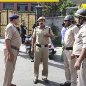 Bomb threat to 9 Delhi schools, Bomb squad deployed