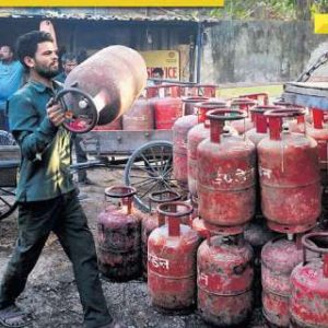 LPG Crisis: No LPG for PNG customers? Govt restricts refilling, resumes commercial supply