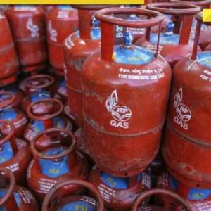 LPG Crisis: Check LPG prices In India today, March 18 in Delhi, Mumbai, Chennai; Know city-wise rates of gas cylinders here