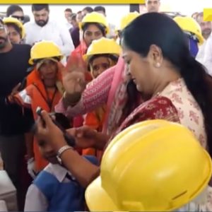 Delhi CM Rekha Gupta honours ‘Karmayogis’ at Shramik Samman Samaroh, launches skill drive for 35000 workers on Labour Day