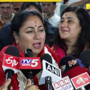 Delhi CM Rekha Gupta, BJP President Nitin Nabin seek blessing for Bengal government, CM says, ‘women turned away from violence, fear’