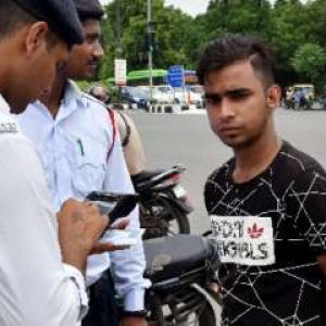 ‘No license renewal, blacklist offenders’: Supreme Court pushes strict action on pending challans