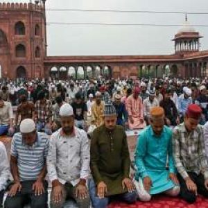 Delhi HC turns down plea seeking namaz at Race Course masjid; Centre tells court no demolition yet