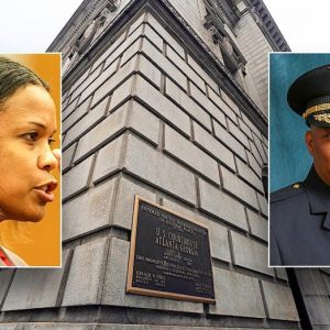 Federal judge who had sex in chambers apologizes to former clerk as impeachment push ramps up