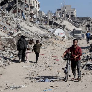Israeli attacks on Gaza kill at least 30 as ground assault expands