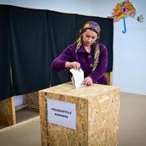 Romania sets May date for new presidential election