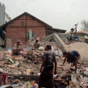 Rains add to misery in quake-hit Myanmar as death toll rises to 3,471