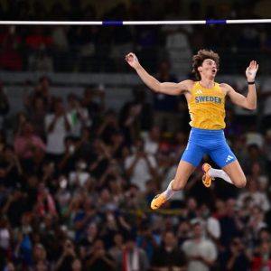 Duplantis breaks pole vault world record to win gold in Tokyo