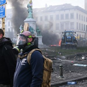 EU delays trade deal with South America’s Mercosur bloc as farmers protest