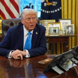 US judge delays Trump buyout offer meant to thin out public servants
