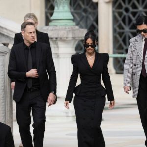 US reality TV star Kim Kardashian testifies about Paris robbery