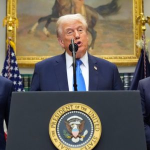 Trump urges pregnant women to avoid Tylenol over unproven autism risk