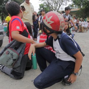 Tsunami threat as magnitude 7.6 earthquake strikes off southern Philippines