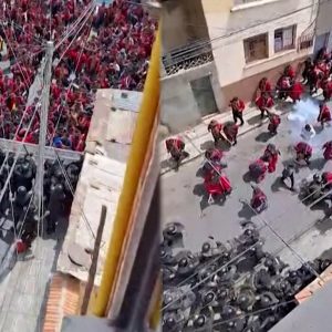 Video: Red Poncho protesters in Bolivia clash with police