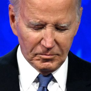 Biden’s teleprompter ability not enough, Scaramucci says