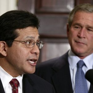 Alberto Gonzales becomes latest Bush alum to endorse Harris
