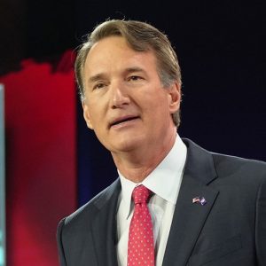 Virginia Gov. Youngkin restricts cell phone use in public schools