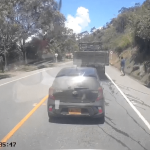 New footage shows moment of deadly bus bombing in Colombia