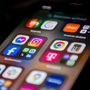 Federal judge temporarily blocks Texas law restricting kids from app stores