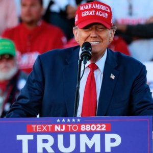 GOP’s in-person voting surge up against Dem dominance with mail-in ballots in deep blue state