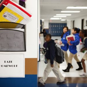 Thin majority of Texas House signs on to support voucher bill