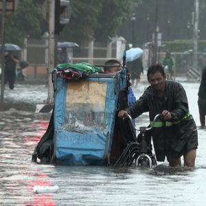 Typhoon Gaemi brings flood chaos to Philippines capital