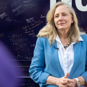 Spanberger breaks silence on ‘sanctuary’ claims as ICE clashes heat up