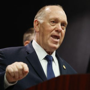 US border security chief withdrawing 700 immigration agents from Minnesota
