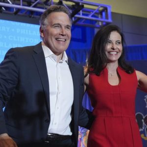 GOP senator offers to ‘personally escort’ McCormick to Senate orientation after Schumer hold