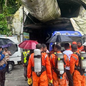India tunnel collapse at a hydropower project kills 10 as 17 remain missing