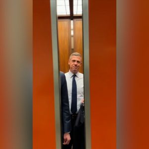 VIDEO: Banks tells fired government worker he ‘probably deserved it’ because he seems ‘like a clown’