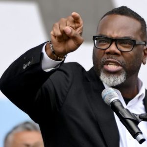 Chicago Mayor Brandon Johnson puts ICE ‘on notice’ with executive order seeking prosecution of agents