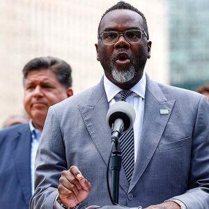 Former ICE chief reveals what to expect from major Chicago immigration operation