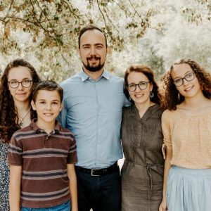 Wife of American detained in Afghanistan heads to Mar-a-Lago to beg Trump to take up prisoner swap