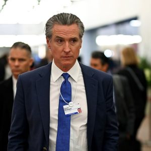 Newsom warns ‘pathetic’ foreign leaders to grow a backbone in bizarre takedown likening Trump to a T.rex