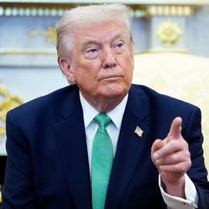 Trump signs executive order ensuring TSA workers are paid during DHS shutdown