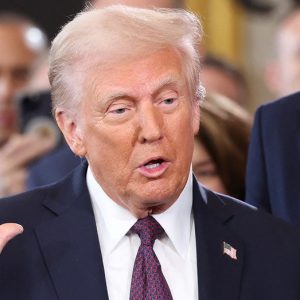 Trump kicks off whirlwind week marking his 100th day back in the Oval Office