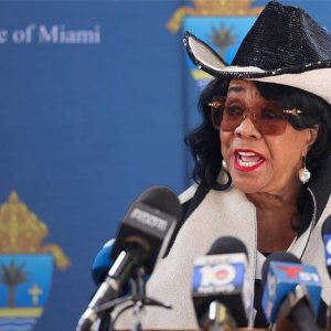 Potential successor to cowboy hat-wearing Dem tops crowded Florida primary