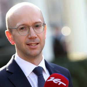 Harris senior spokesman silent on whether he still thinks Liz Cheney is ‘crazy,’ a ‘warlord’