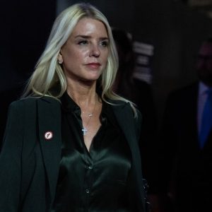 ‘Highly qualified’: Former state AGs urge Senate to confirm Bondi to lead Justice Department
