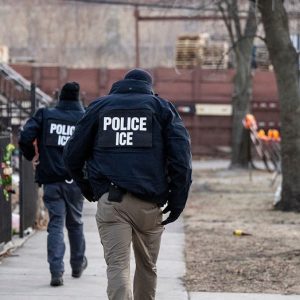 Trump officials give ICE goal on number of arrests per day: report