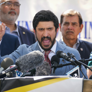 Dems shamed as DHS brings ICE shooting receipts after politician called ICE officers ‘liars with masks’