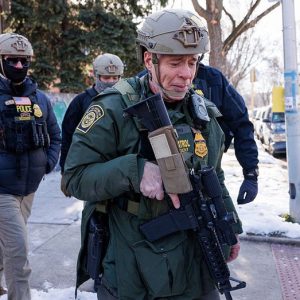 Border Patrol commander returns to Chicago as agents deploy pepper balls in immigrant neighborhood