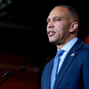 Hakeem Jeffries doubles down on ‘maximum warfare’ rhetoric, tells critics ‘I don’t give a damn’